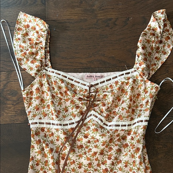 Bailey Rose Satin Floral Midi Dress with Puff Sleeves - Picture 3 of 6